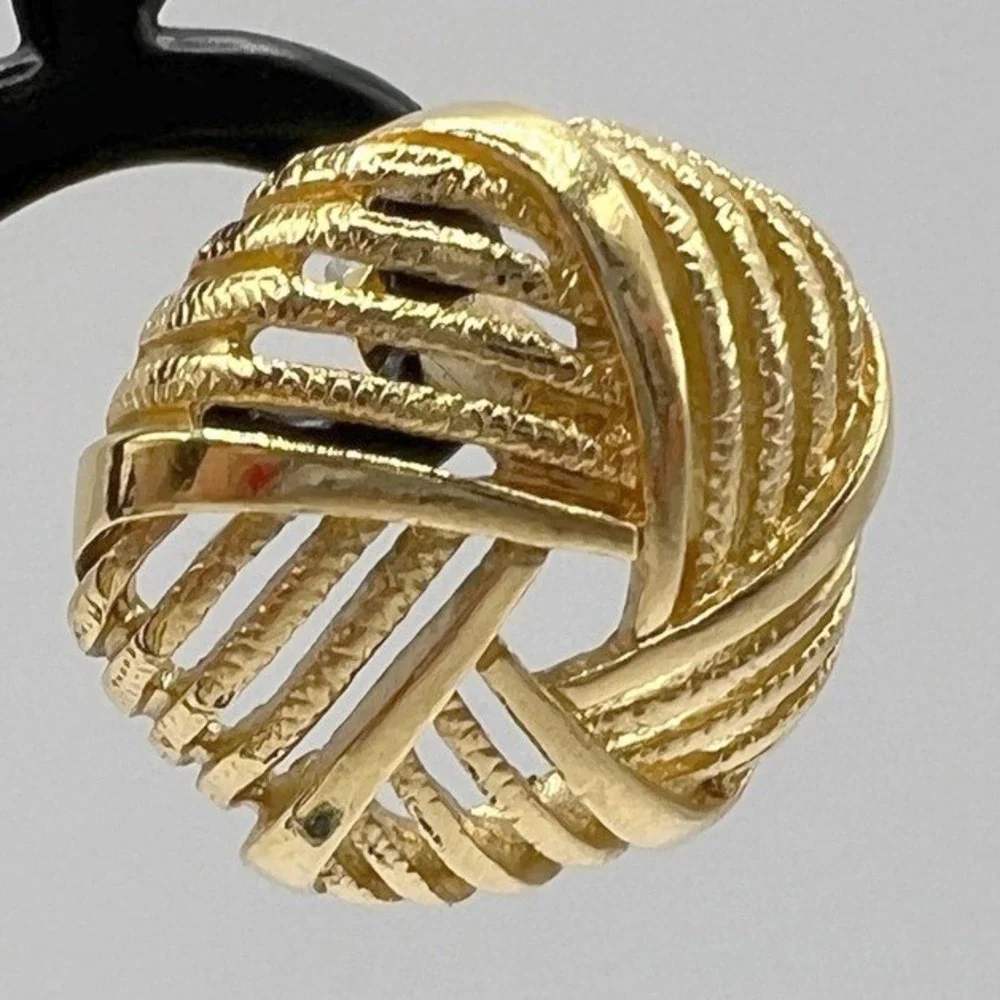 Vintage Gold Tone Knot Stud Earrings Ribbed Textured Classic‎ 1 Inch